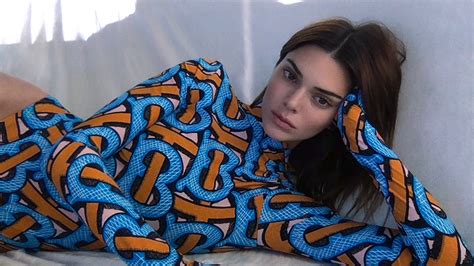 kendall burberry photos|Kendall Jenner Brings Burberry’s New Collection To .